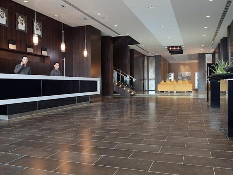 Centro Capital Centre 8