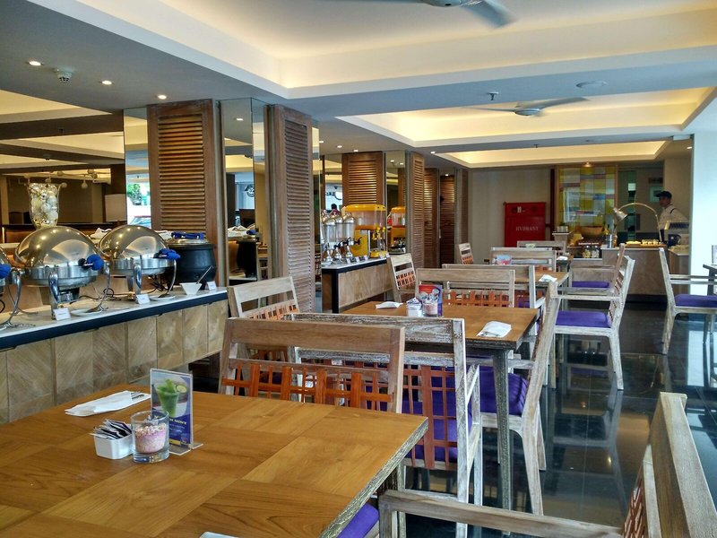 Best Western Kuta Beach 7 - Restaurant