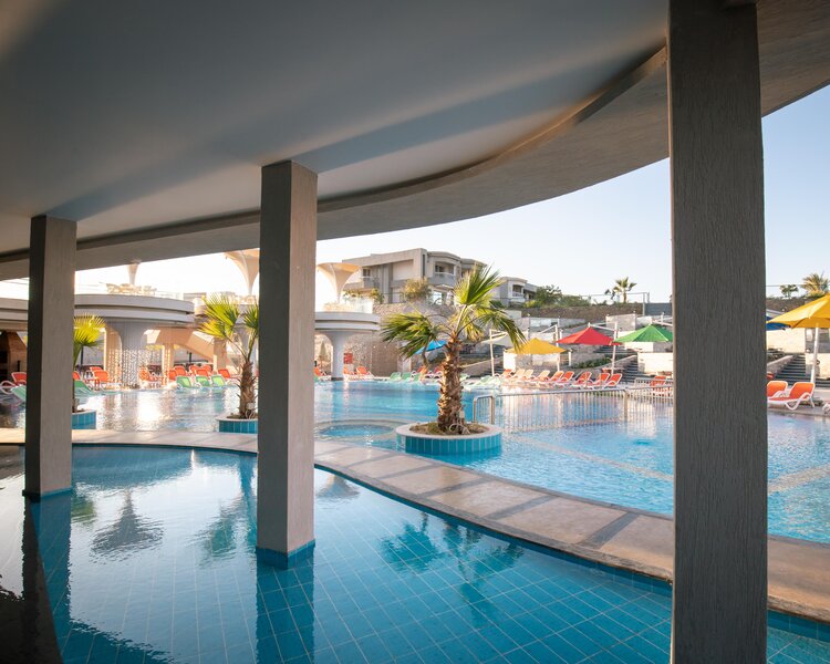 Long Beach Resort  34