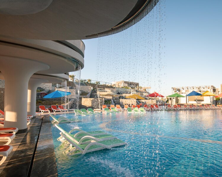 Long Beach Resort  46