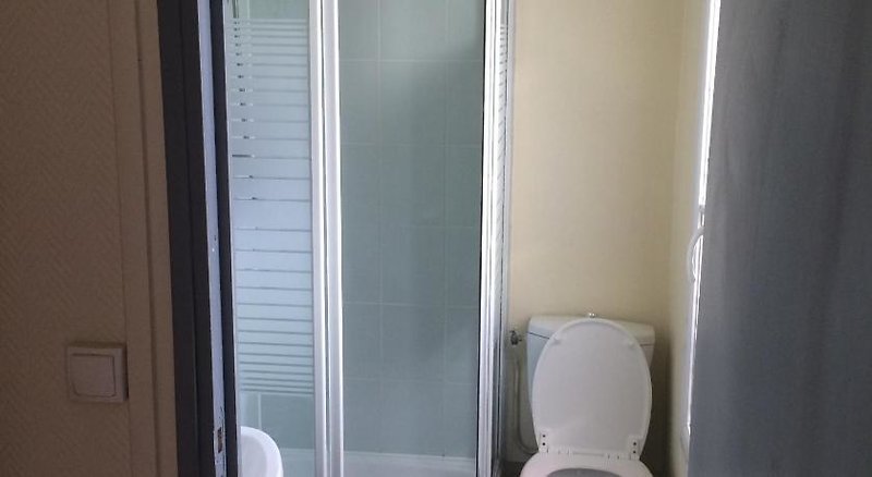 Au Royal Mad Hotel 3