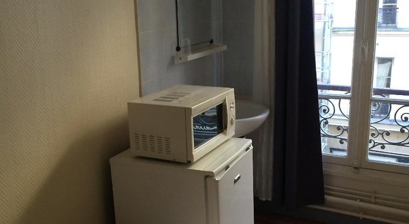 Au Royal Mad Hotel 5