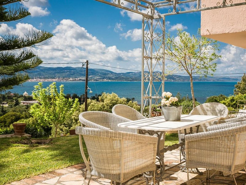 Panorama Fanari Studios & Apartments 7