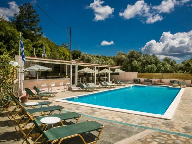 Panorama Fanari Studios & Apartments 16