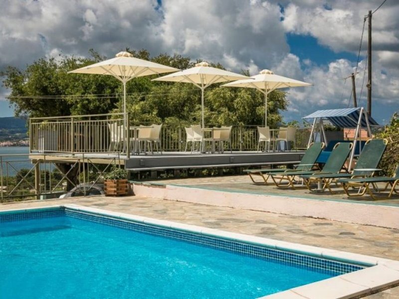 Panorama Fanari Studios & Apartments 17