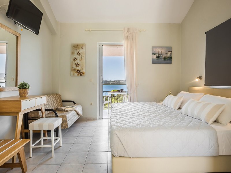 Panorama Fanari Studios & Apartments 37