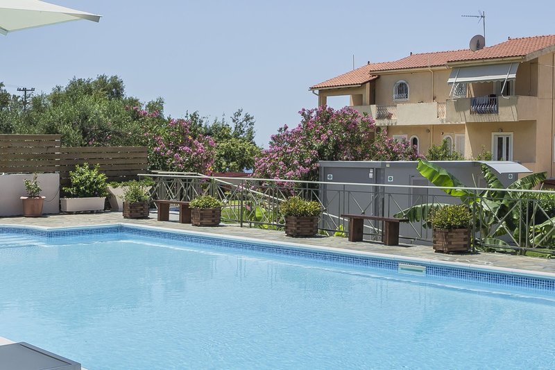 Panorama Fanari Studios & Apartments 4