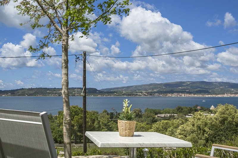 Panorama Fanari Studios & Apartments 10