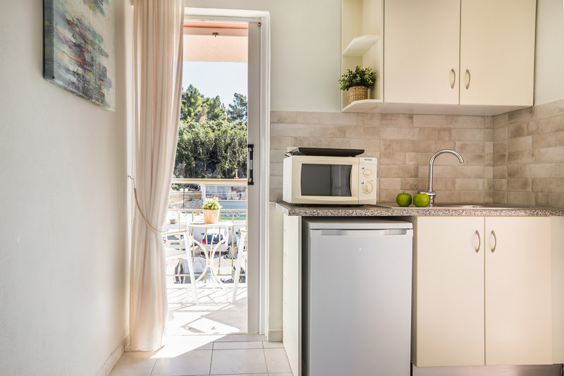 Panorama Fanari Studios & Apartments 13