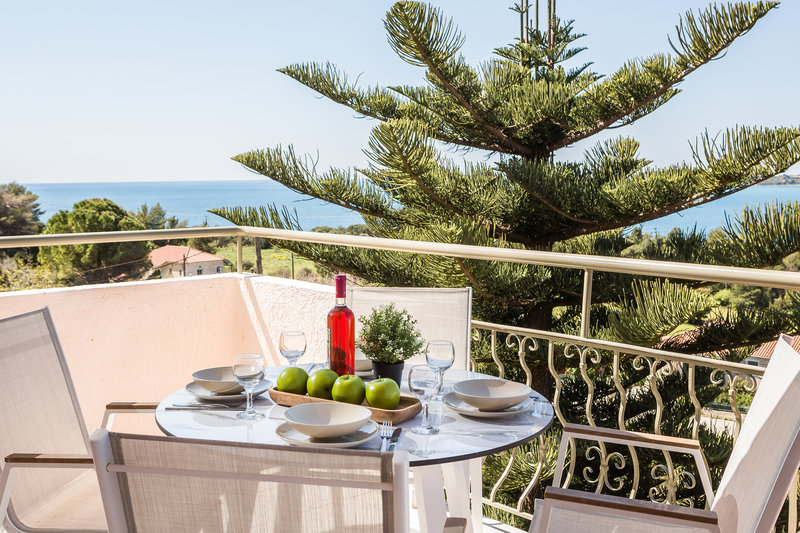 Panorama Fanari Studios & Apartments 18