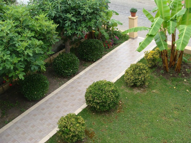 Toulas Apartments 7