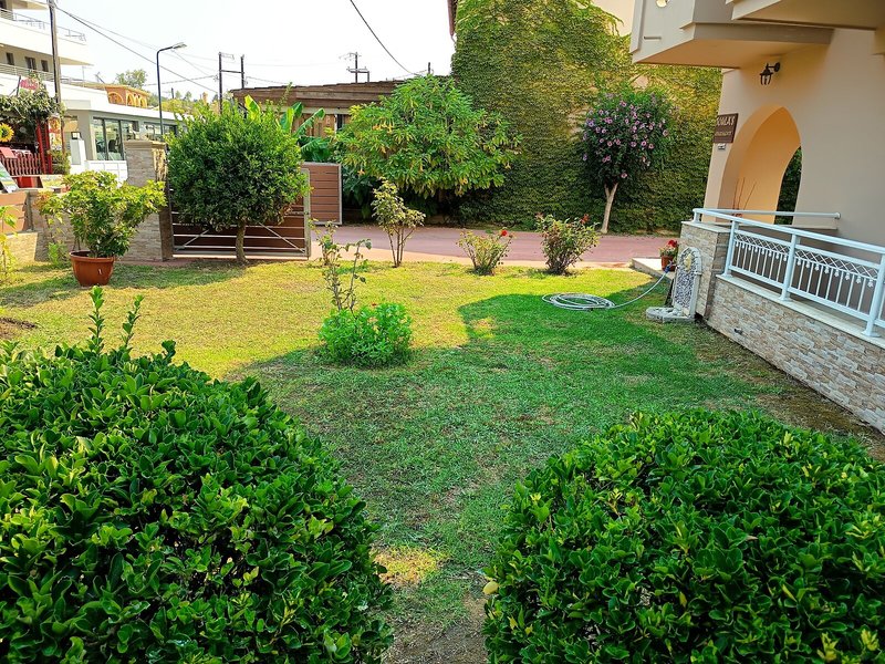 Toulas Apartments 8