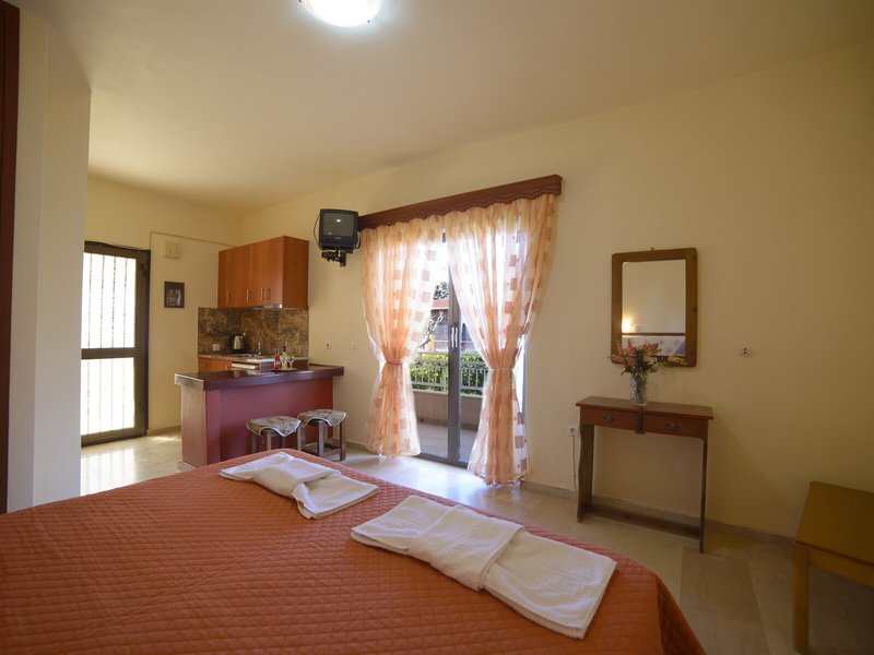Toulas Apartments 22