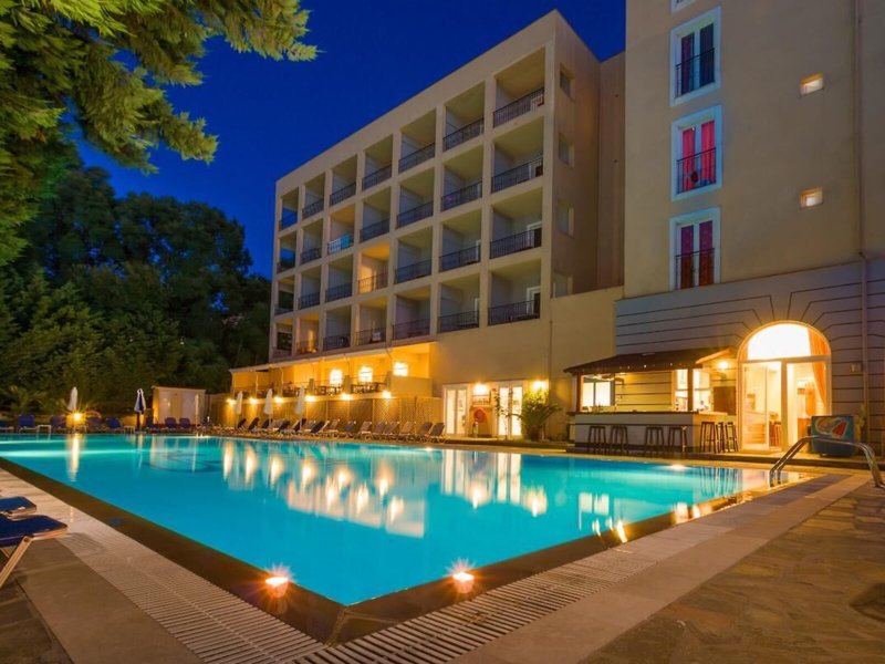 CNic Hellinis Hotel 9