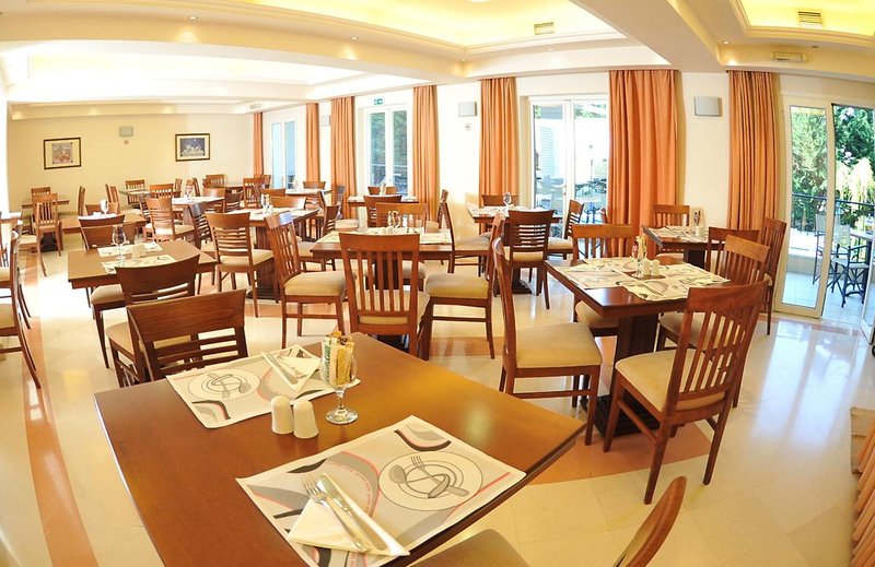 CNic Hellinis Hotel 3