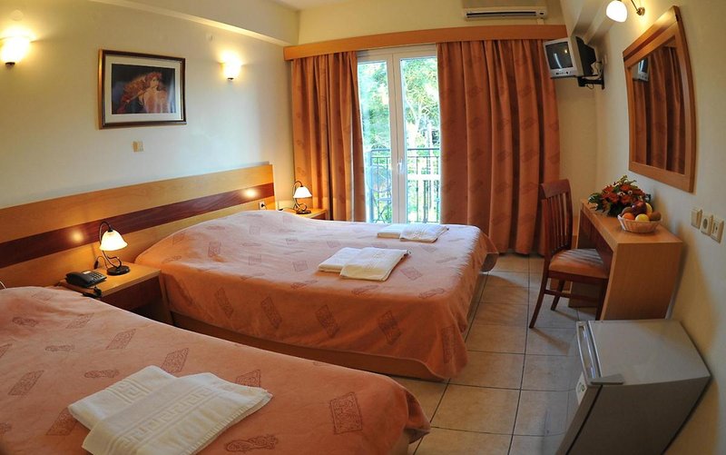 CNic Hellinis Hotel 5