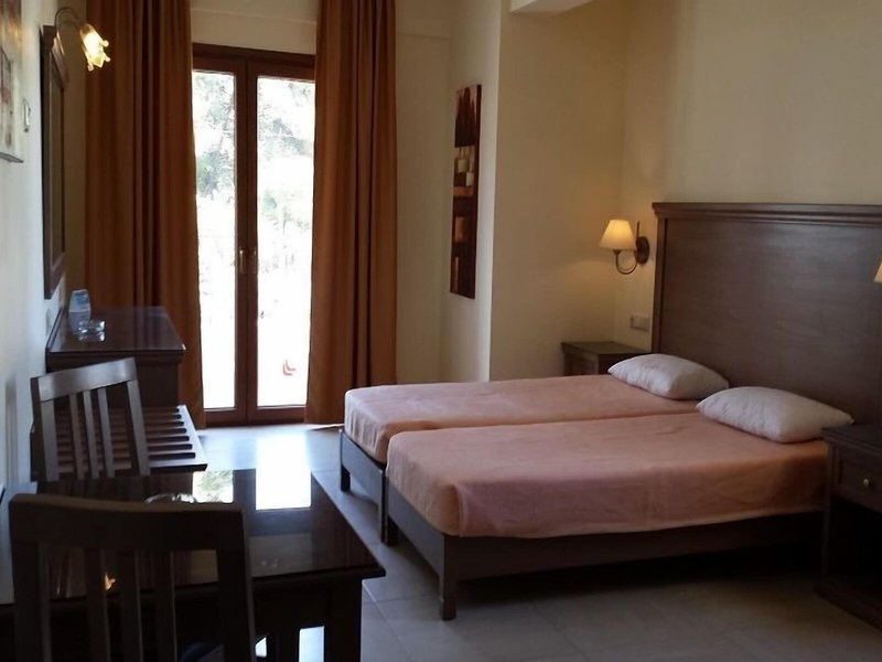 Maria Lambis Apartments 13