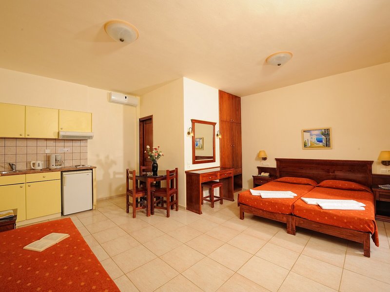 Maria Lambis Apartments 15