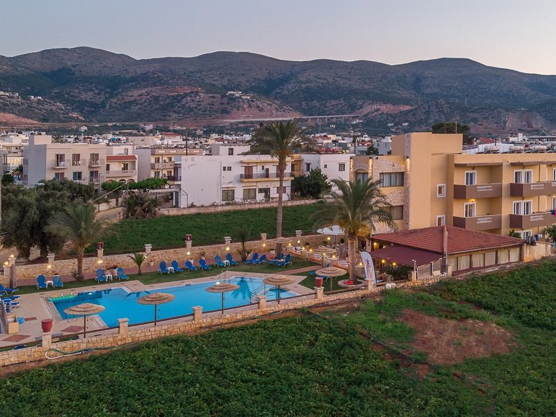 Danelis Studios & Apartments 13