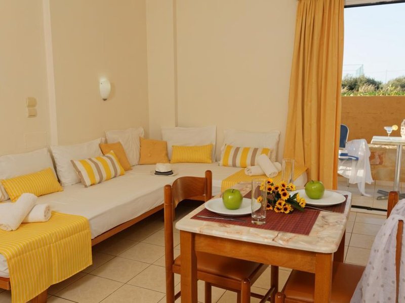 Danelis Studios & Apartments 23