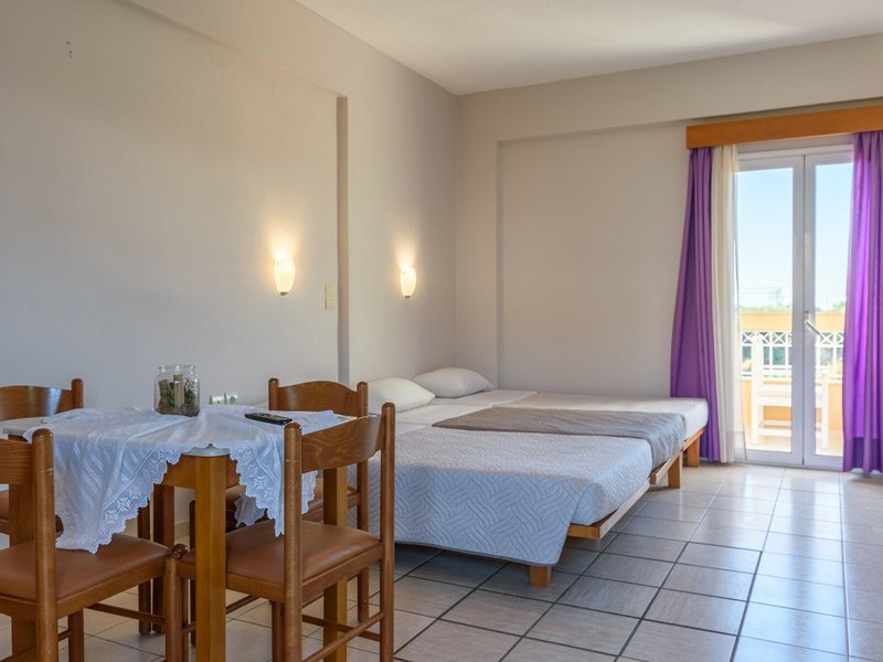 Danelis Studios & Apartments 37