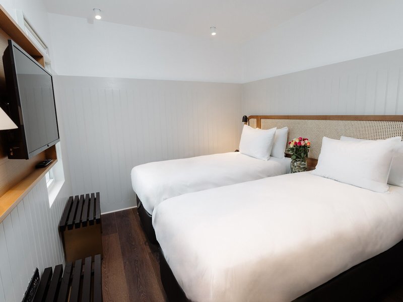 Leicester House 4