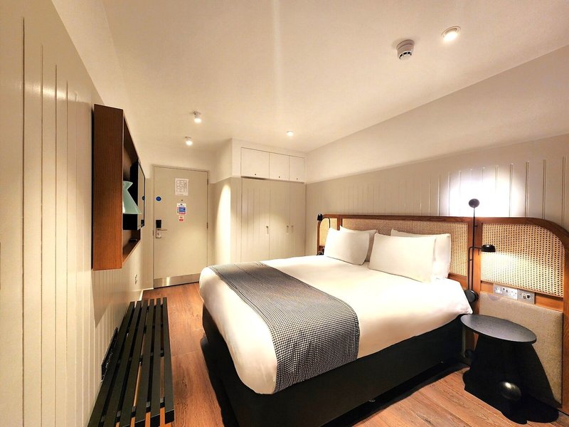 Leicester House 10