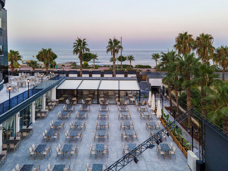 Grand Uysal Beach Hotel 8