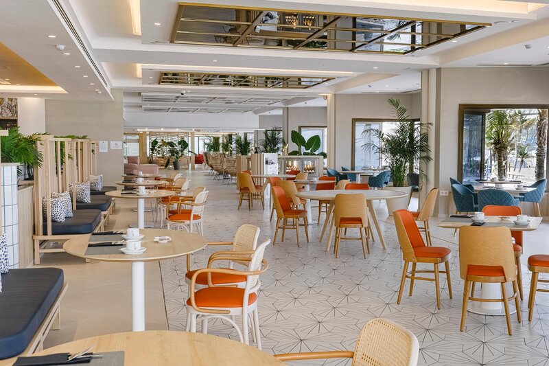 Hotel Cristina by Tigotan 10