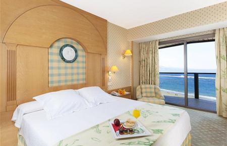 Hotel Cristina by Tigotan 20