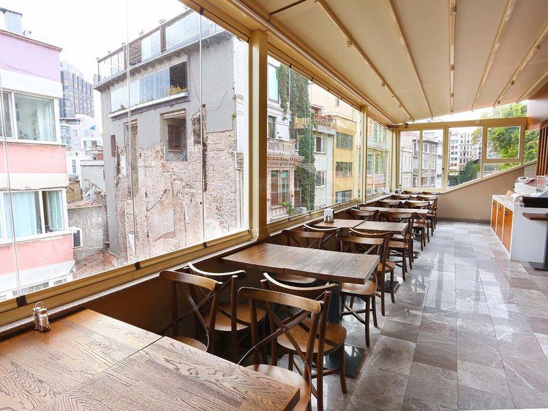 Taksim Premium Hotel 13