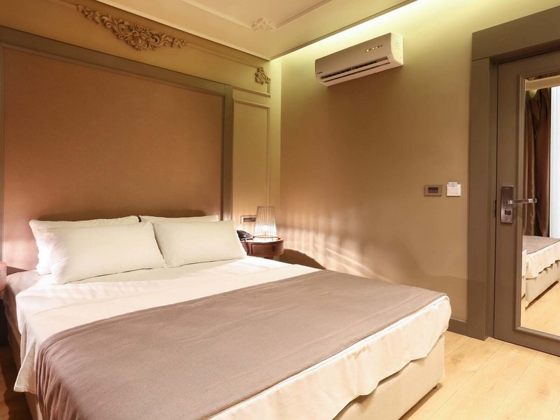 Taksim Premium Hotel 24