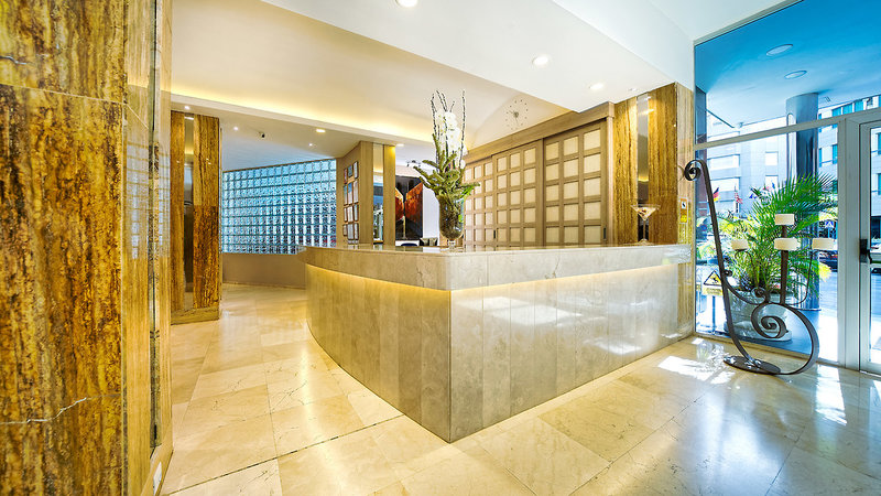 Bull Hotel Reina Isabel & Spa 3