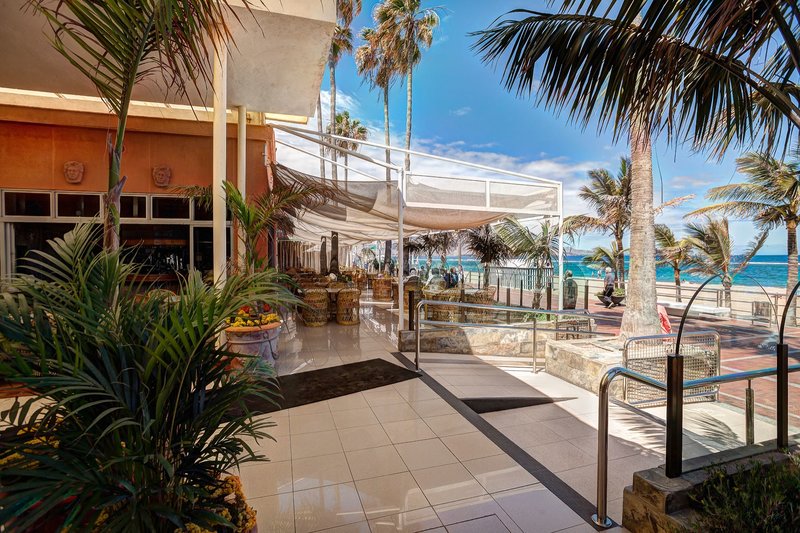 Bull Hotel Reina Isabel & Spa 12