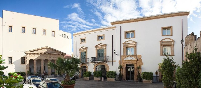 Palazzo Brunaccini Residence 5 - Exterior