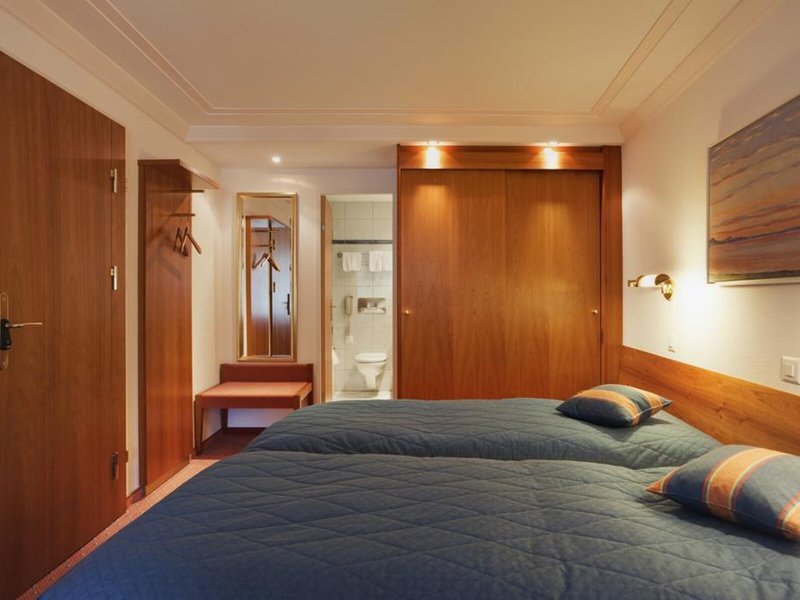 Kongress Hotel Davos 35