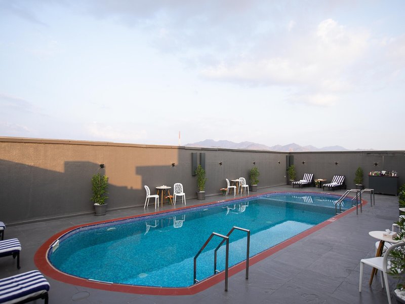 Fortis Hotel 8