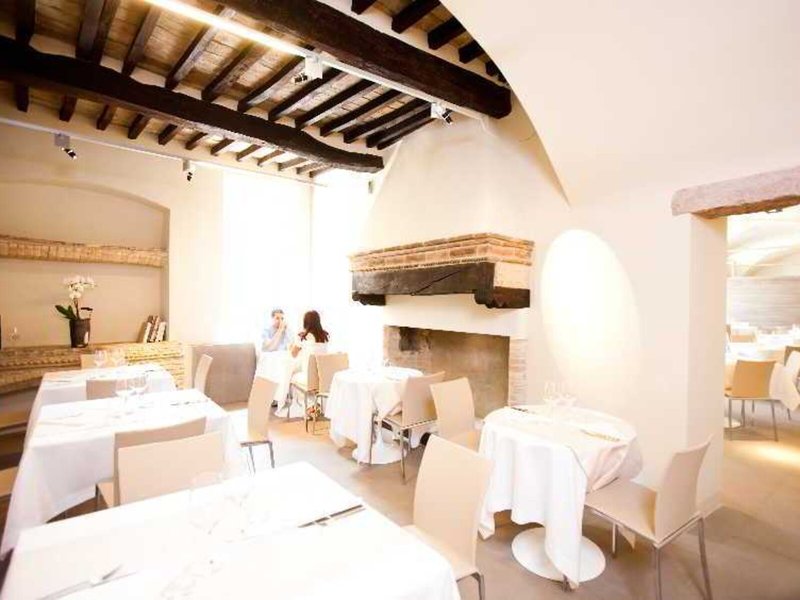 Nun Assisi Relais Spa Museum 10