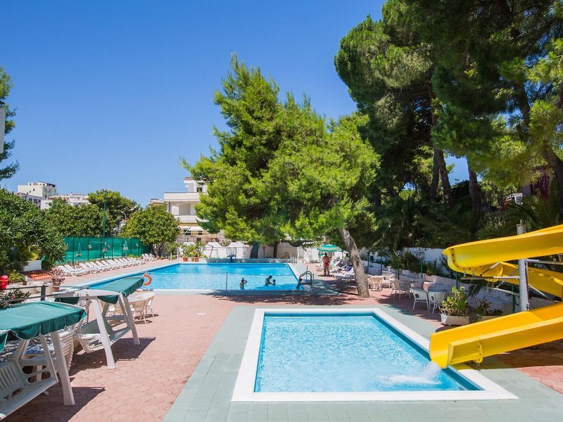 Hotel Mediterraneo 10 - Outdoor Pool