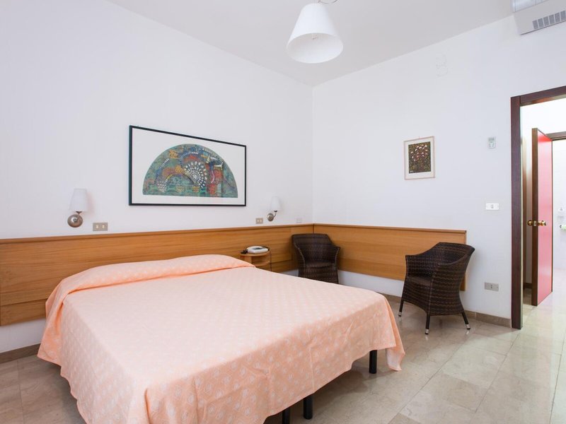Hotel Mediterraneo 31 - Room Example