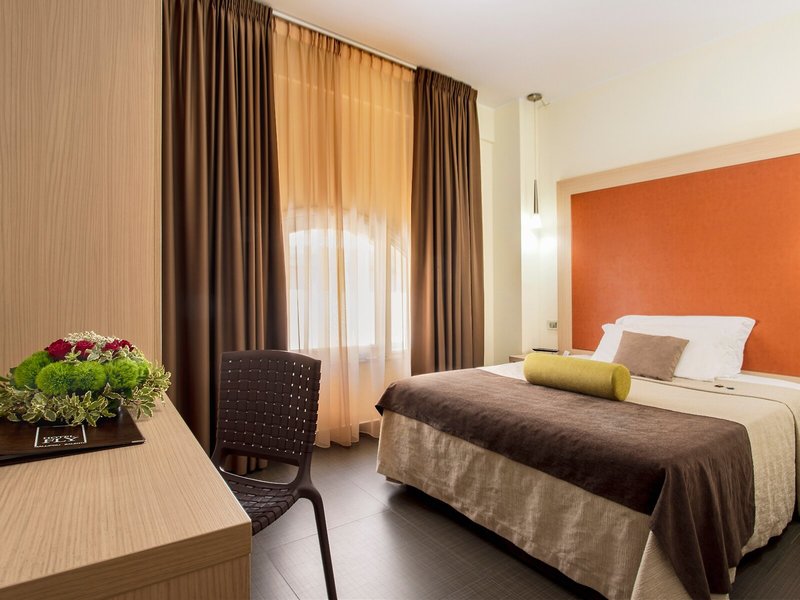 33 Baroni Hotel 35
