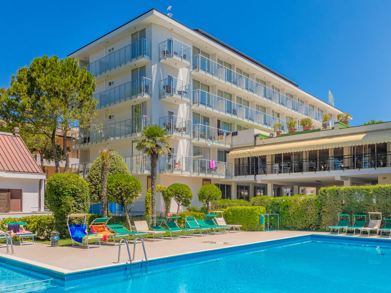 Marina Palace Hotel 1