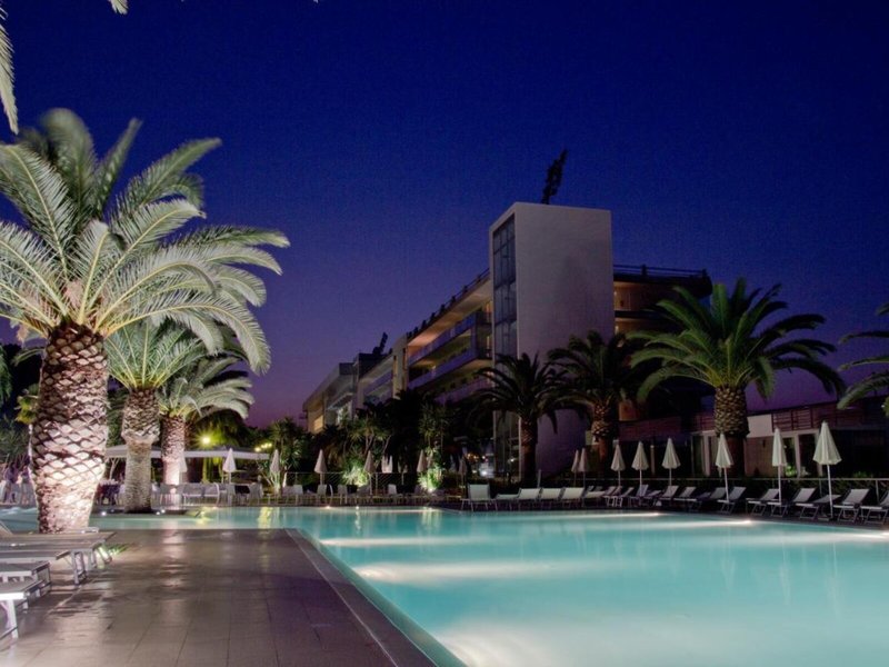 Eureka Palace Hotel Spa Resort 1