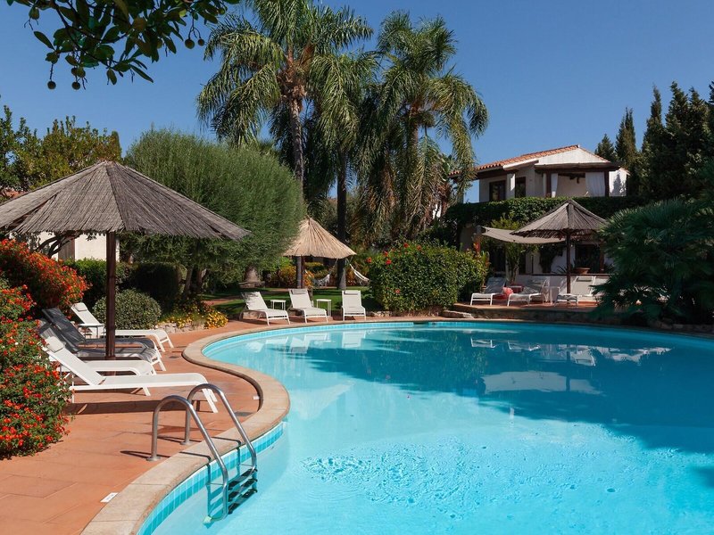 Nora Club Hotel 18