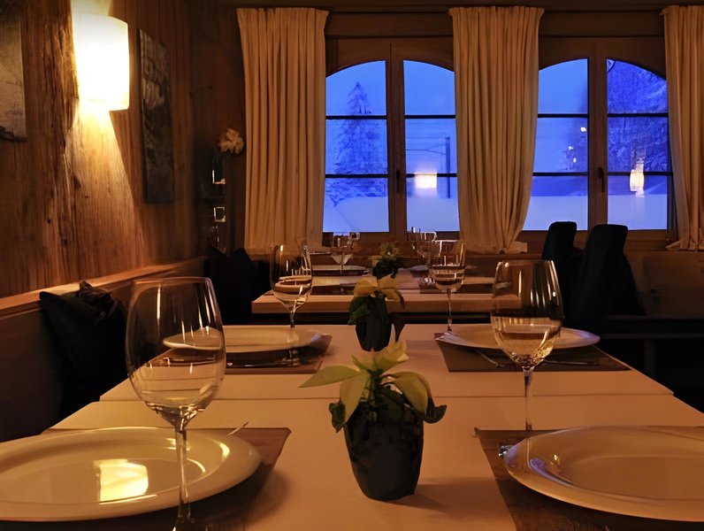 Hotel Des Alpes by Bruno Kernen 3