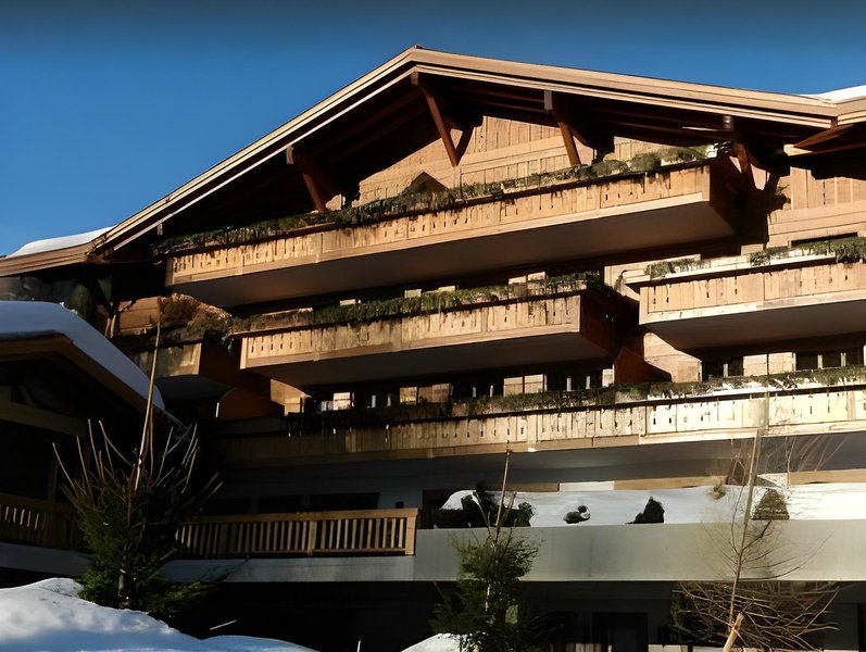 Hotel Des Alpes by Bruno Kernen
