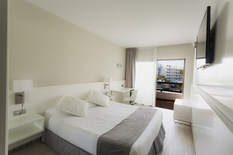 Hotel Caserio 12