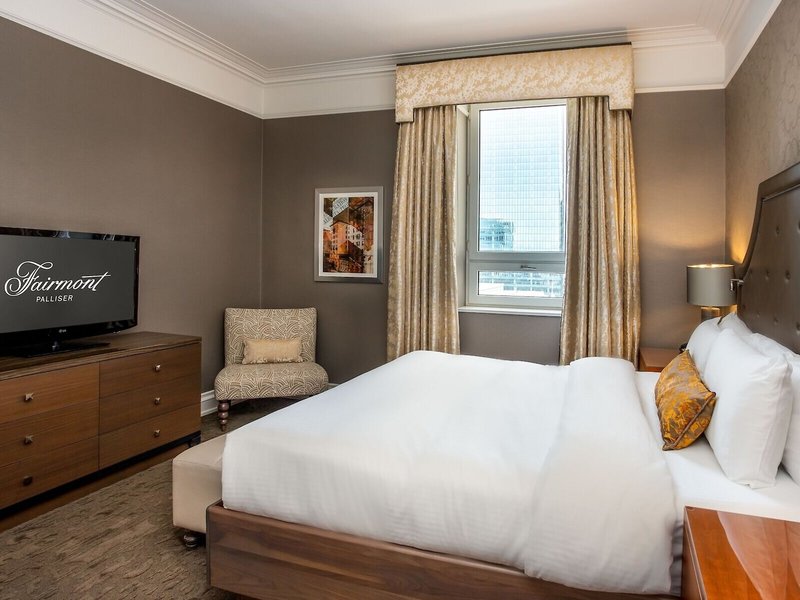 Fairmont Palliser 44