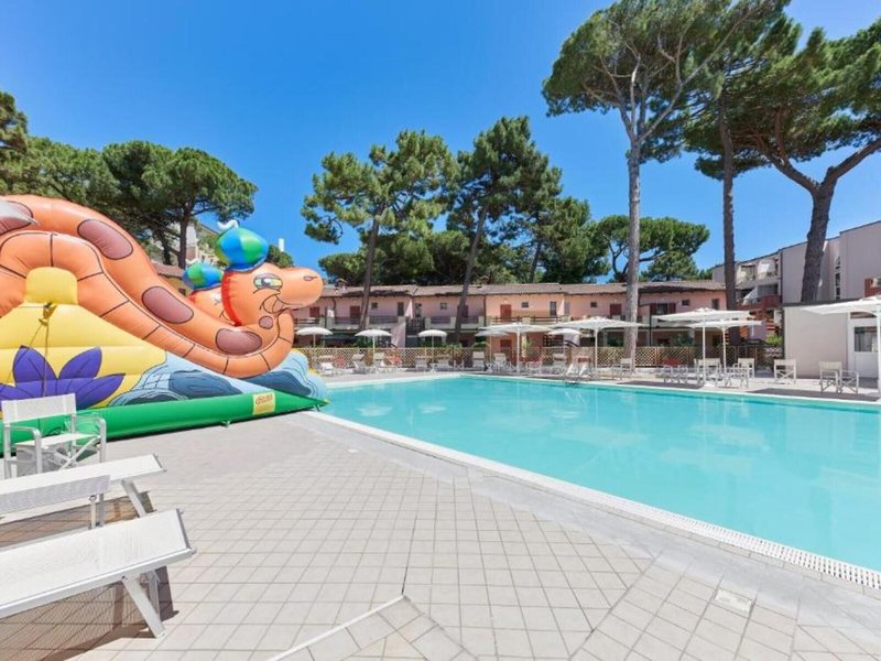 Hotel & Residence Poggio dei Pini 5 - Outdoor Pool