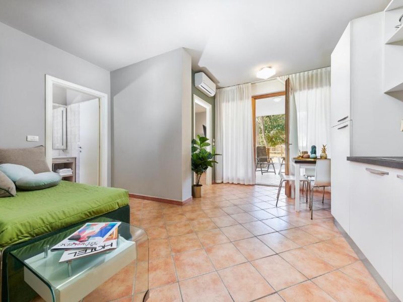 Hotel & Residence Poggio dei Pini 11 - Room Example